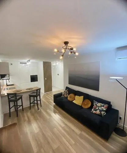 Angel فروتسواف